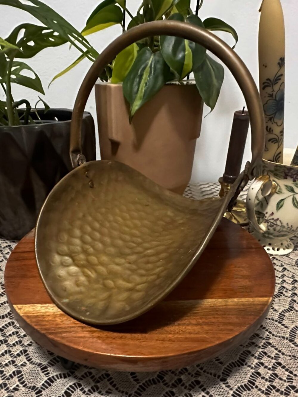 Vintage Hammered Brass Flower Cradle – Basket w/ Arched Handle